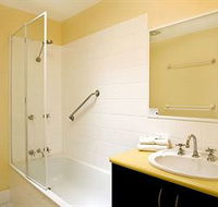 Beach Breakers Resort - Accommodation Mooloolaba