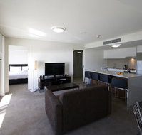 Chifley Executive Suites - Accommodation Mooloolaba
