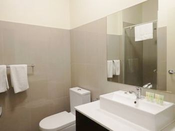 Naughtons Parkville Hotel - Accommodation Mooloolaba 7
