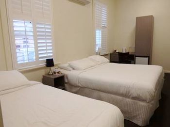 Naughtons Parkville Hotel - Accommodation Mooloolaba 9