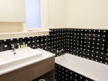 Naughtons Parkville Hotel - Accommodation Mooloolaba 11