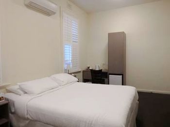 Naughtons Parkville Hotel - Accommodation Mooloolaba 23