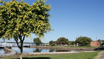 Riverside Motel - Accommodation Mooloolaba 2