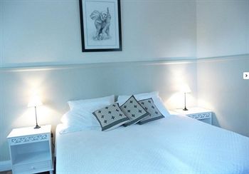 A Room With A View Bed & Breakfast - Accommodation Mooloolaba 0