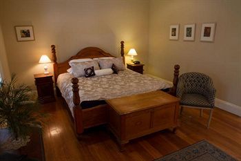 Tizzana Winery Bed & Breakfast - Accommodation Mooloolaba 2