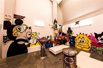 ADGE Boutique Apartment Hotel - Accommodation Mooloolaba 0