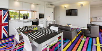 ADGE Boutique Apartment Hotel - Accommodation Mooloolaba 7