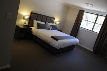 Riverside Oaks Golf Resort - Accommodation Mooloolaba 17