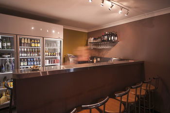 Colonial Terrace Motor Inn - Accommodation Mooloolaba 3