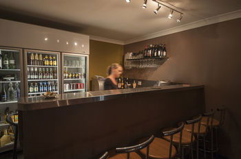 Colonial Terrace Motor Inn - Accommodation Mooloolaba 4