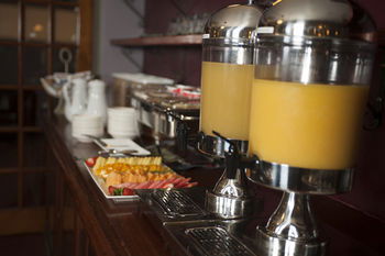 Colonial Terrace Motor Inn - Accommodation Mooloolaba 7