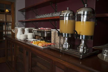 Colonial Terrace Motor Inn - Accommodation Mooloolaba 10