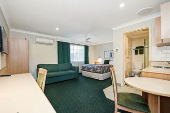 Colonial Terrace Motor Inn - Accommodation Mooloolaba 26