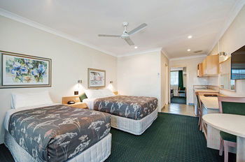 Colonial Terrace Motor Inn - Accommodation Mooloolaba 27