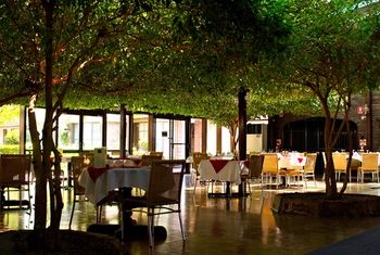 Airport Motel Sir Francis Drake - Accommodation Mooloolaba 5