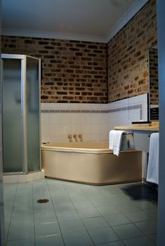 Airport Motel Sir Francis Drake - Accommodation Mooloolaba 7