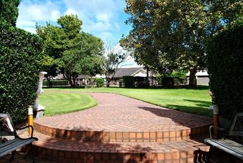 Airport Motel Sir Francis Drake - Accommodation Mooloolaba 10