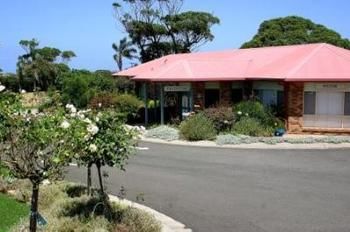 Kings Point Retreat - Accommodation Mooloolaba 0