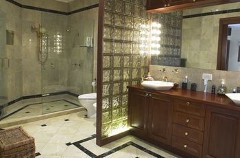 Kingfishers Manor @ Noosa - Accommodation Mooloolaba 36