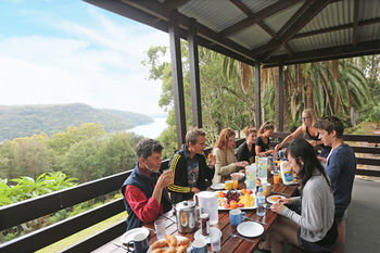 Pittwater YHA - Hostel - Accommodation Mooloolaba 2