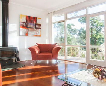 Eltham Retreat - Accommodation Mooloolaba 10
