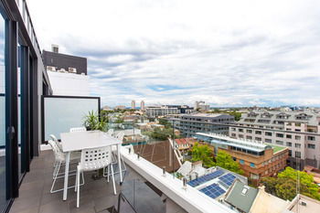 Apartment Hotel East Central - Accommodation Mooloolaba 5