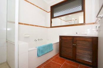 40 Thames Holiday Unit - Accommodation Mooloolaba 15