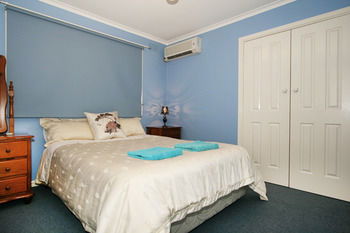Roseland Holiday House - Accommodation Mooloolaba 4