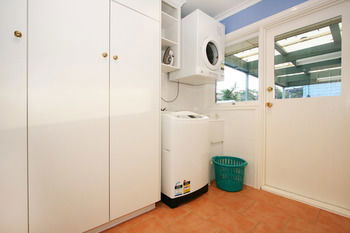 Roseland Holiday House - Accommodation Mooloolaba 8