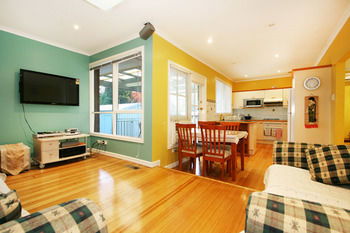 Roseland Holiday House - Accommodation Mooloolaba 9