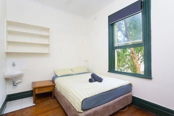 The Village Glebe - Hostel - Accommodation Mooloolaba 1
