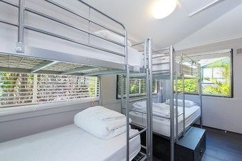 The Village Glebe - Hostel - Accommodation Mooloolaba 16