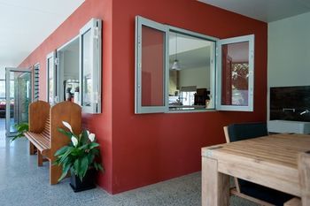 Moonee Beach Executive Retreat - Accommodation Mooloolaba 10