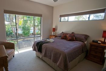 Moonee Beach Executive Retreat - Accommodation Mooloolaba 13