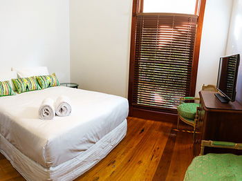 The Regents Park - Accommodation Mooloolaba 7