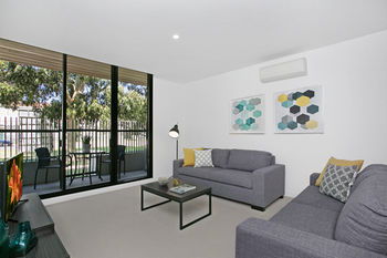 CAMPUS - Accommodation Mooloolaba 14
