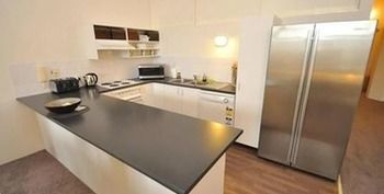 Camperdown 517 MIS Furnished Apartment - Accommodation Mooloolaba 4