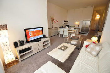 Camperdown 517 MIS Furnished Apartment - Accommodation Mooloolaba 5