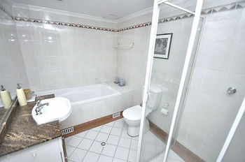 Darlinghurst 1 Pel Furnished Apartment - Accommodation Mooloolaba 3