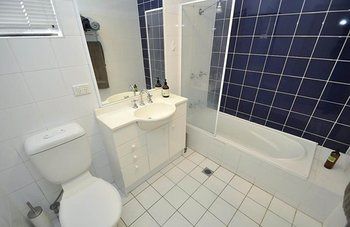 Darlinghurst 403 Pop Furnished Apartment - Accommodation Mooloolaba 0