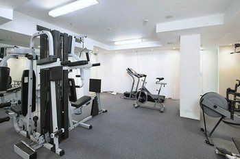 Darlinghurst 403 Pop Furnished Apartment - Accommodation Mooloolaba 3