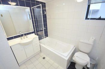 Darlinghurst 411 Pop Furnished Apartment - Accommodation Mooloolaba 3