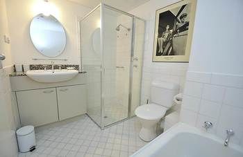 Darlinghurst 49 Oxf Furnished Apartment - Accommodation Mooloolaba 2