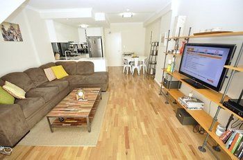 Darlinghurst 607 Pop Furnished Apartment - Accommodation Mooloolaba 1