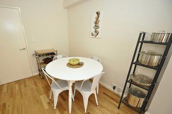 Darlinghurst 607 Pop Furnished Apartment - Accommodation Mooloolaba 6