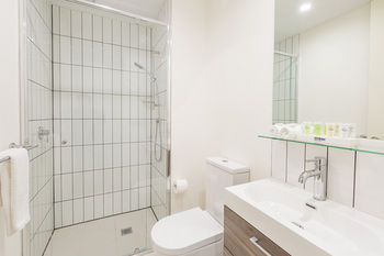 City Edge Box Hill - Accommodation Mooloolaba 12