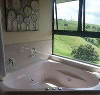 Top of The Hill - Accommodation Mooloolaba