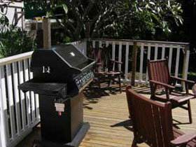 A Pine Cottage - Accommodation Mooloolaba 2