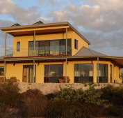 Dolphin Holiday House - Accommodation Mooloolaba