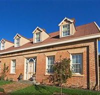 Racecourse Inn - The - Accommodation Mooloolaba